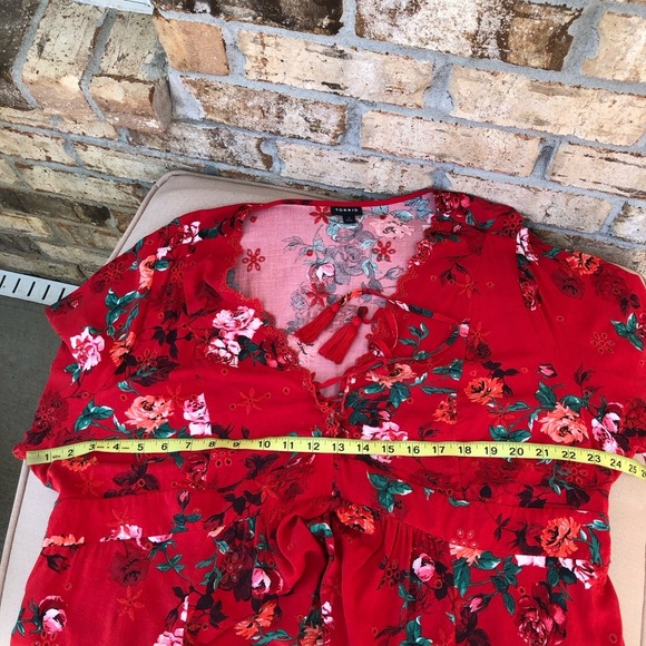 Torrid Red Floral Babydoll Eyelet Elastic Back Bishop Sleeve Lace-Up Top 3 = 3X - Picture 11 of 15